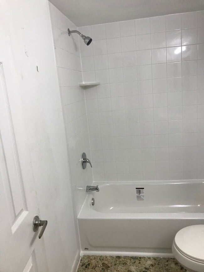 Building Photo - Spacious Poinciana Townhome