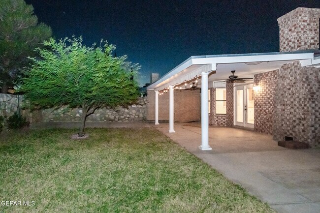 Building Photo - 11416 Lake Ozarks Dr