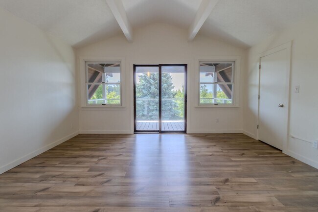 Building Photo - 7825 S Lake Leelanau Dr