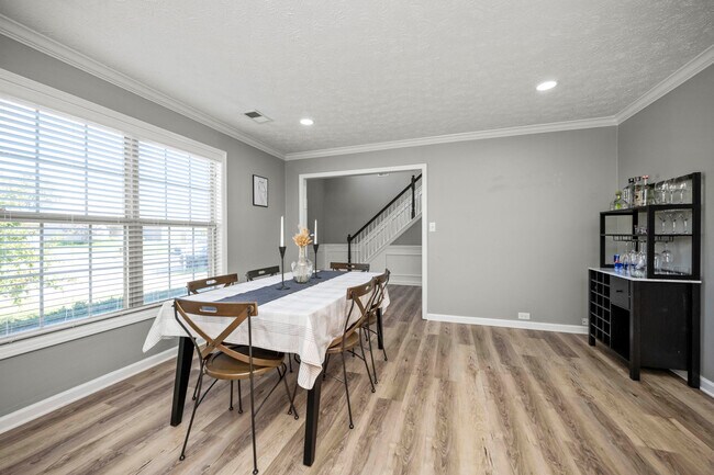 Building Photo - 4016 Kenesaw Dr