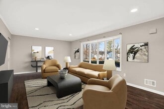 Building Photo - 927 Juliet Ln