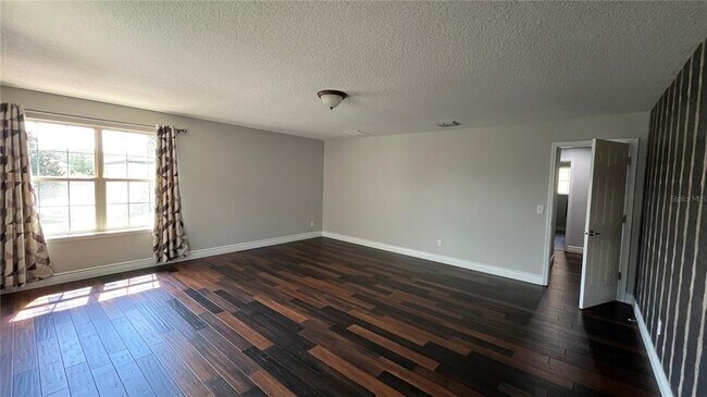 Building Photo - 6031 Roseate Spoonbill Dr