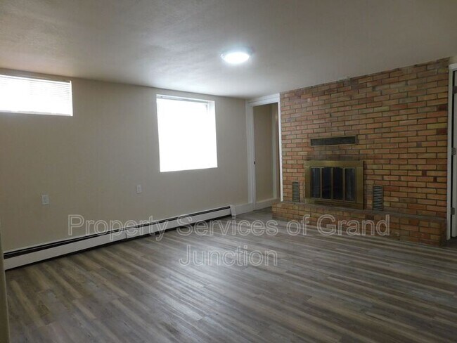 Building Photo - 1340 Orchard Ave
