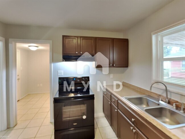 Building Photo - 2 br, 1 bath House - 1200 Daniel Dr