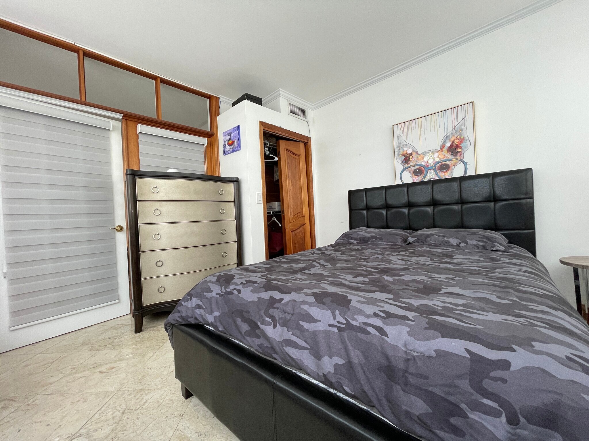 Building Photo - 999 Brickell Bay Dr