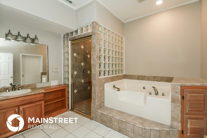 Building Photo - 130 Greenfield Cir