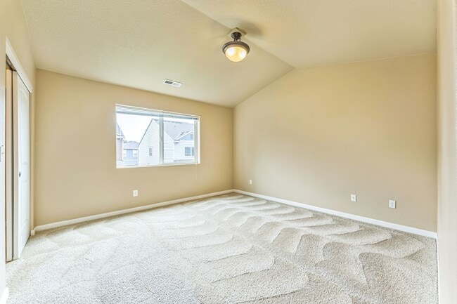 Building Photo - Memorial Day Special!  $500 gift card