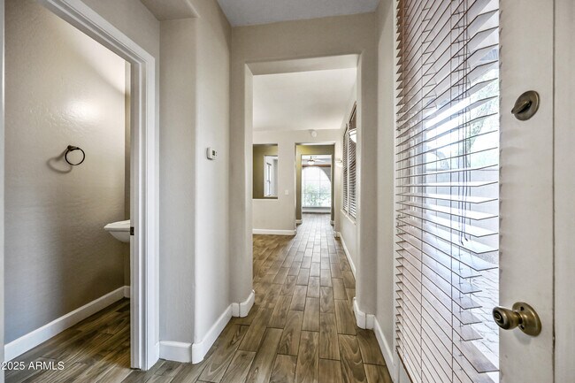 Building Photo - 15340 W Dahlia Dr