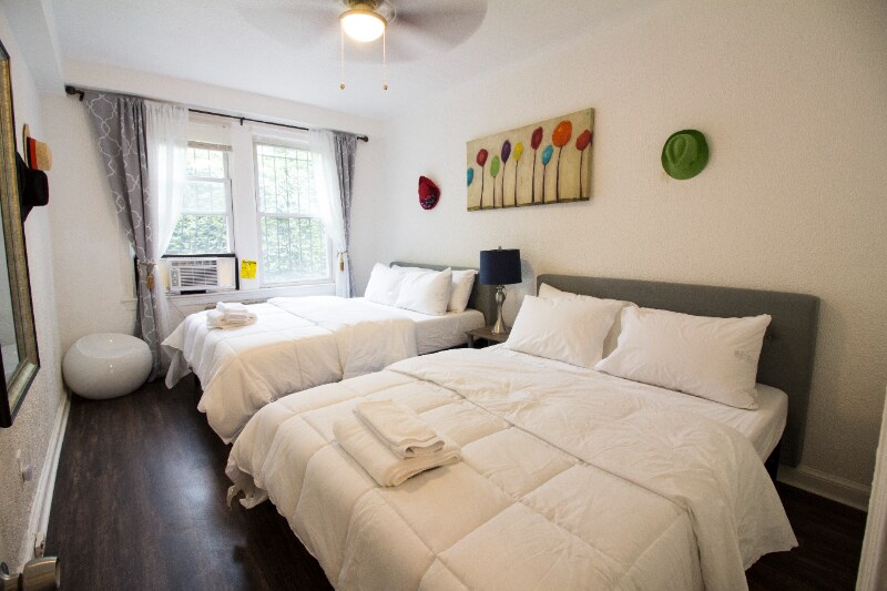 Building Photo - 2803 Q St SE