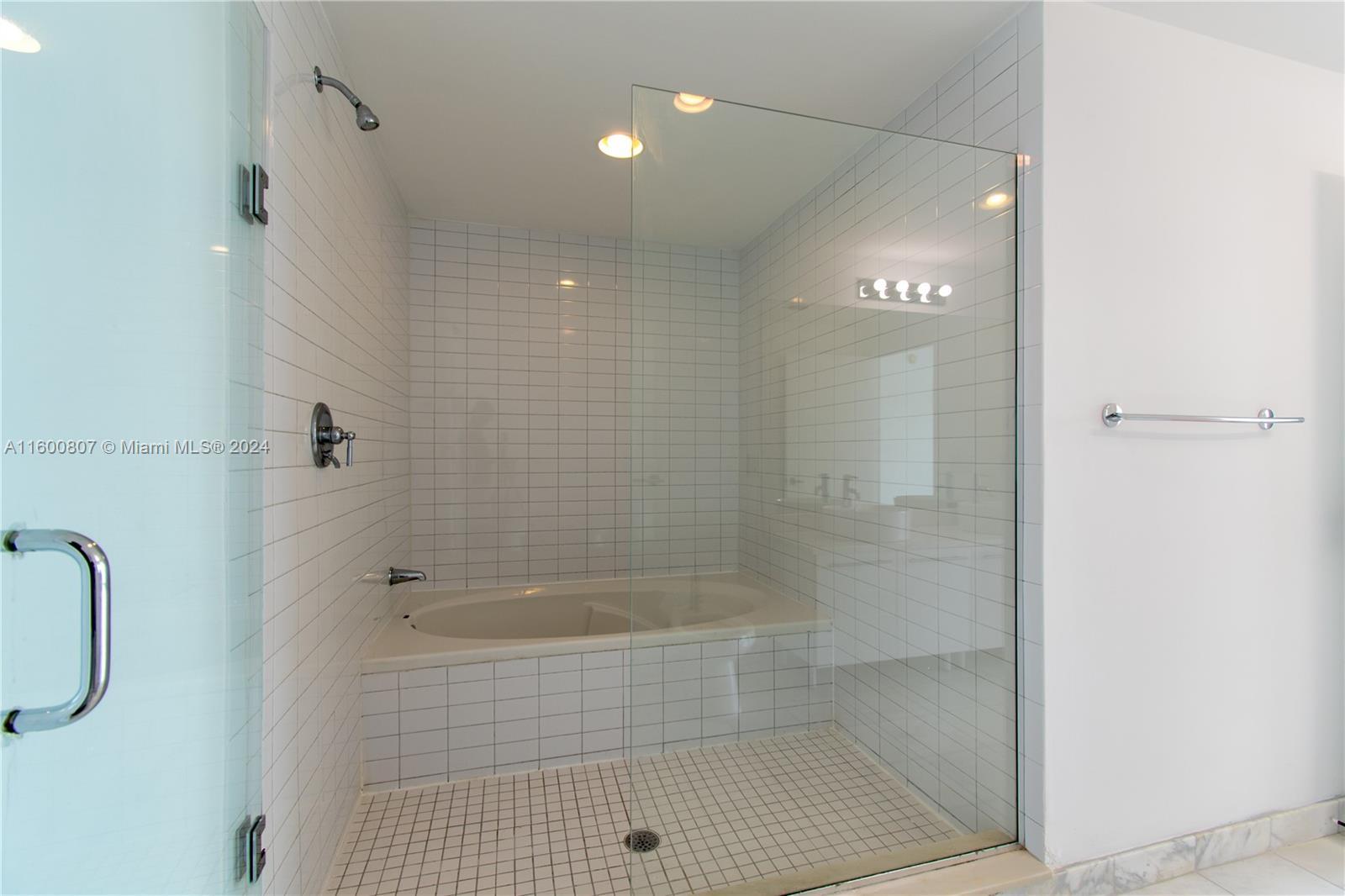 Main Bathroom - 888 Biscayne Blvd