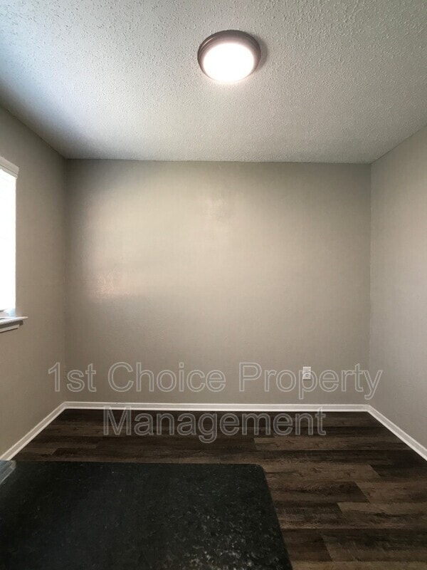 Building Photo - 6040 Blueridge Dr