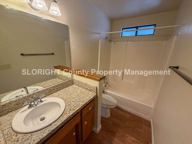 Building Photo - LEASE PENDING- Charming Home with Private Yard in Atascadero - 2 Bed / 1 Bath