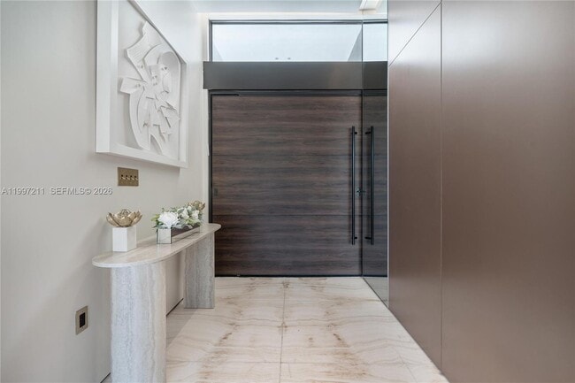 Building Photo - 1045 W 47th Ct