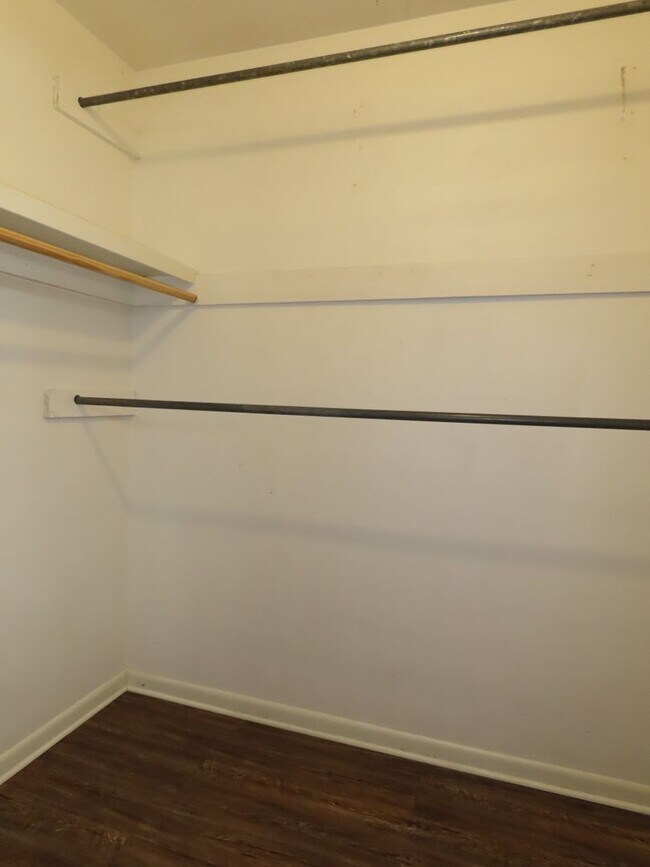 Building Photo - South Tyler! Beautiful 4 Bedroom, 3 Bath House