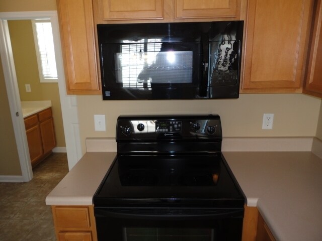 Building Photo - 1120 Rutledge Landing Dr