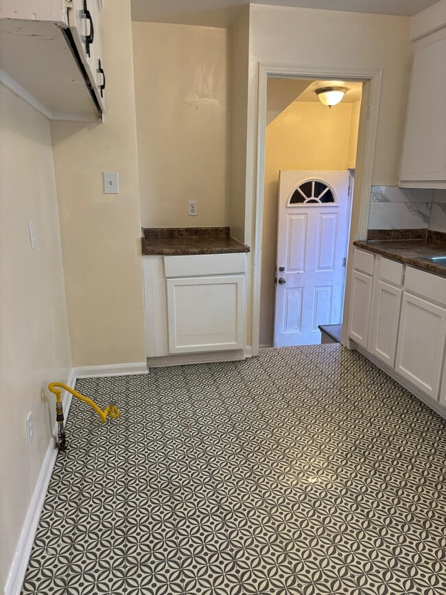 Building Photo - 19449 W Chicago