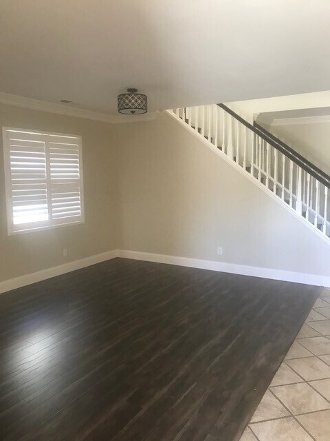 Building Photo - Incredible 5 Bed 2.5 Bath House Located In San Marcos