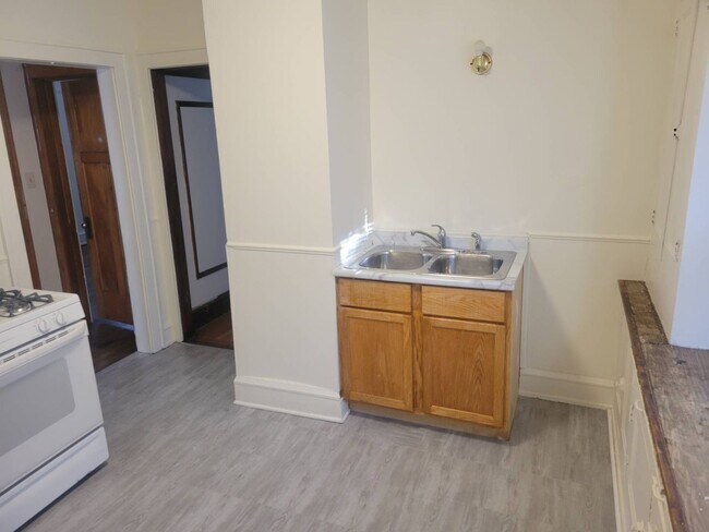 Building Photo - 2819N49thM