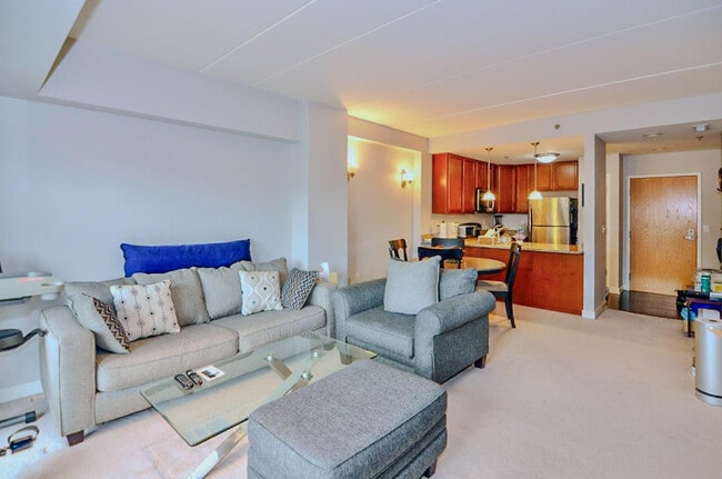 Building Photo - 111 N Ashley St