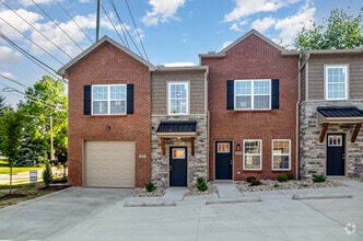 Building Photo - 506 Station Ct