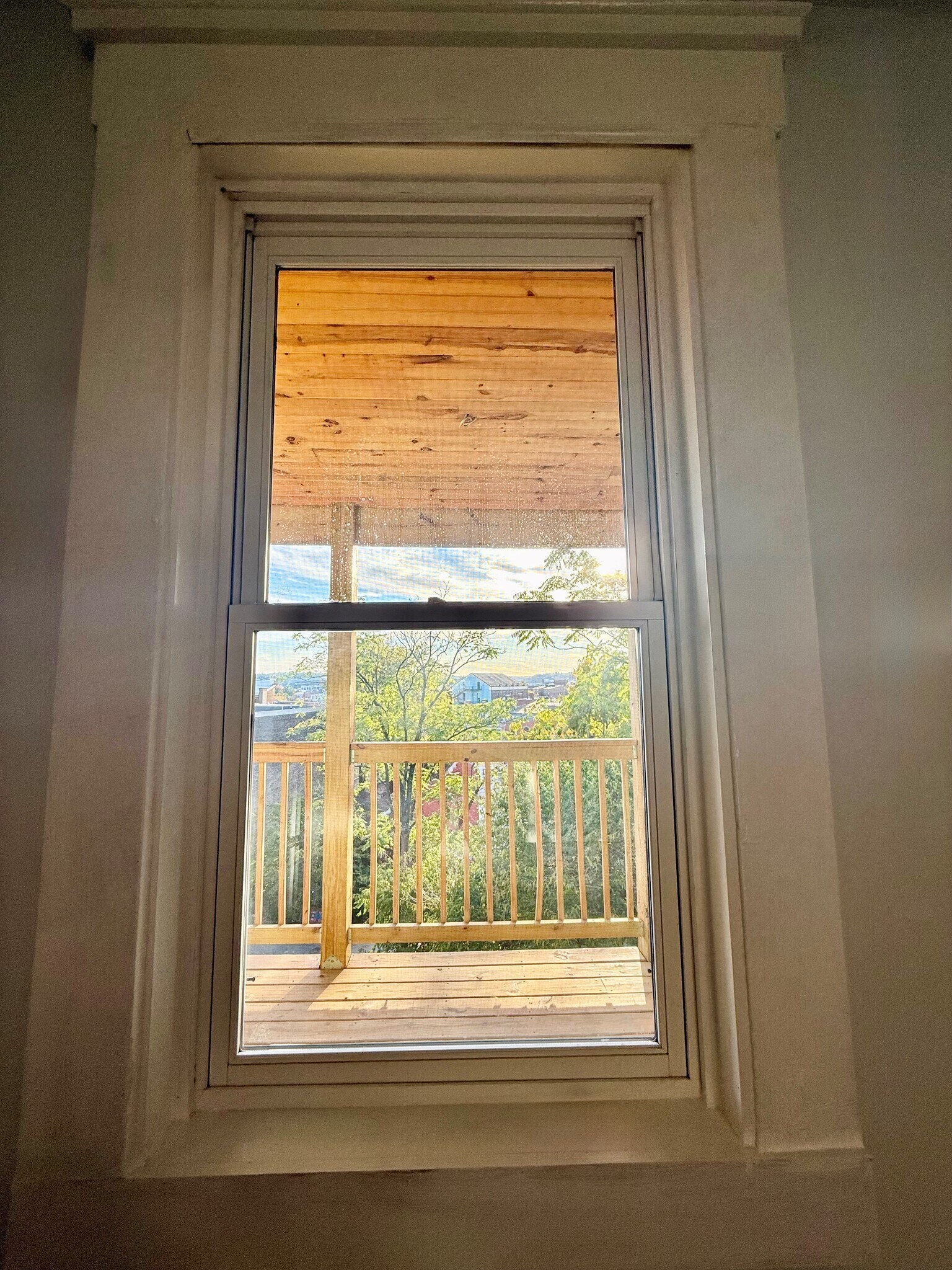 Building Photo - 39 E Clifton Ave