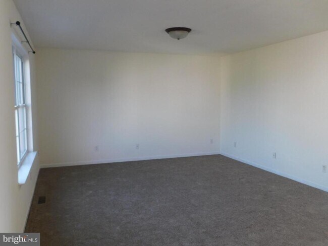 Building Photo - 131 Lighthouse Ln