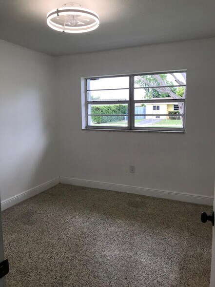 Building Photo - 10472 SW 46th St
