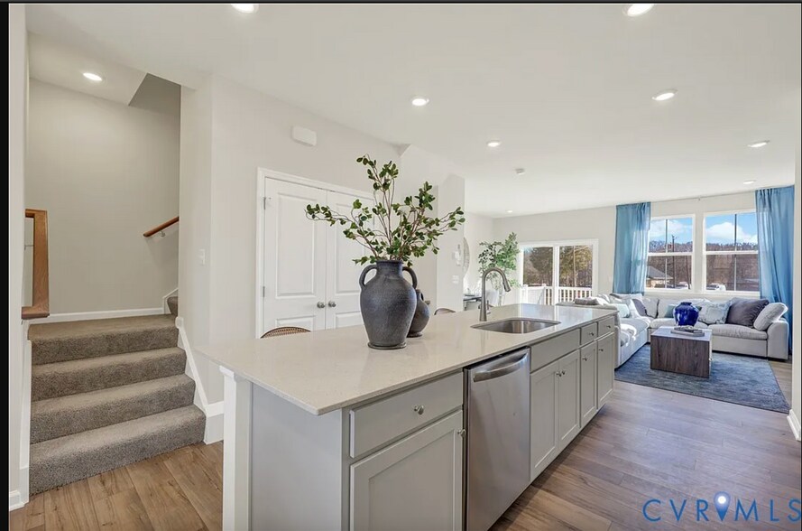 Building Photo - 6117 Primrose Path Rd