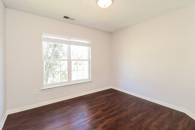 Building Photo - 6720 Fortescue Dr