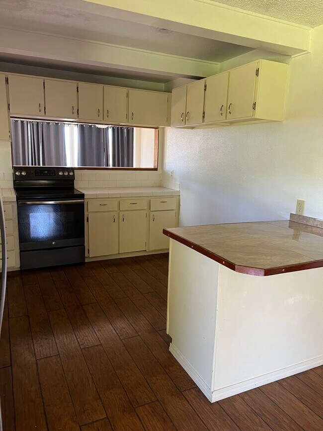 Building Photo - 412 Kinaole Cir