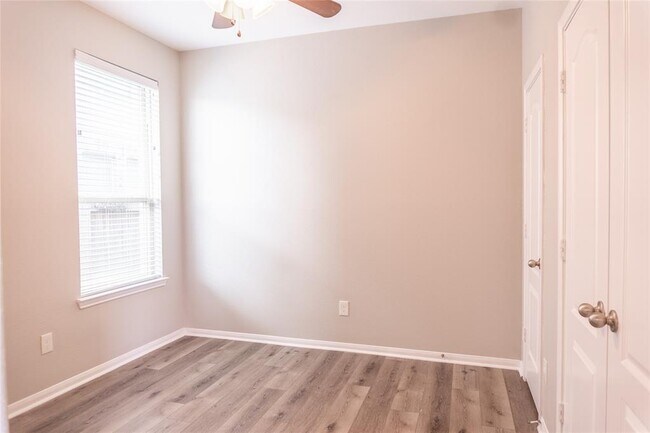 Building Photo - 7708 River Pass Dr