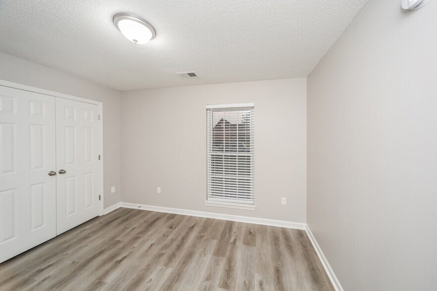 Building Photo - 1679 Central Trails Dr