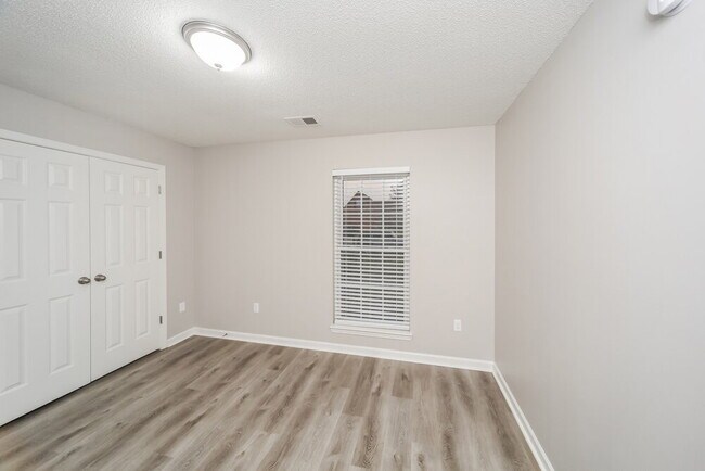 Building Photo - 1679 Central Trails Dr