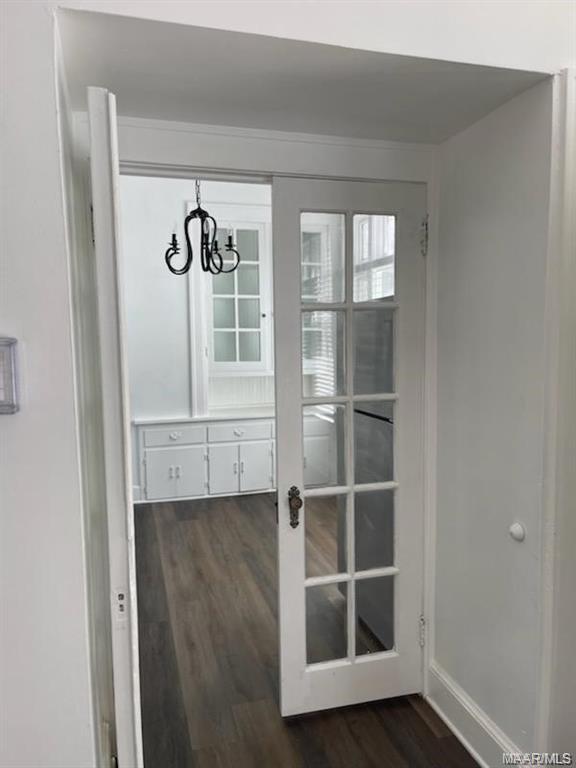 Building Photo - 755 Park Ave