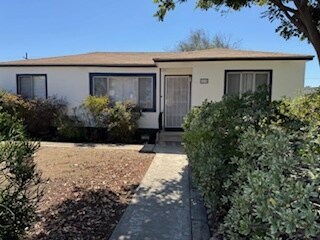 3 bedroom house - 7135 Mohawk St