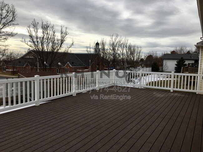 Building Photo - 1102 E 3325 N