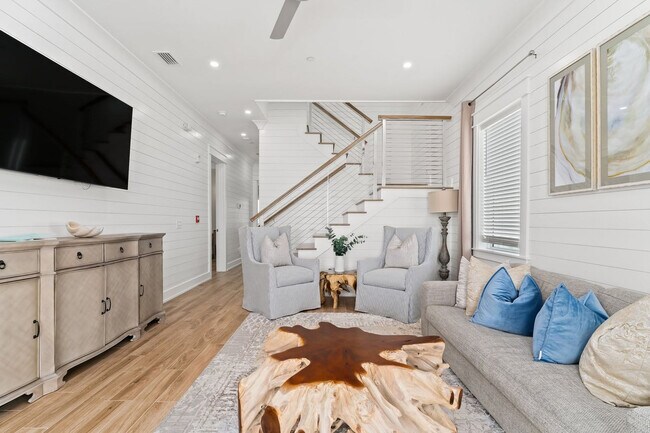 Building Photo - 14300 Front Beach Rd