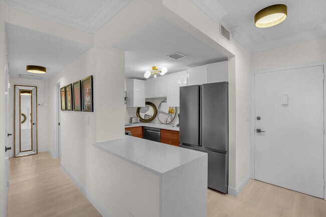 Building Photo - 2800 N Flagler Dr