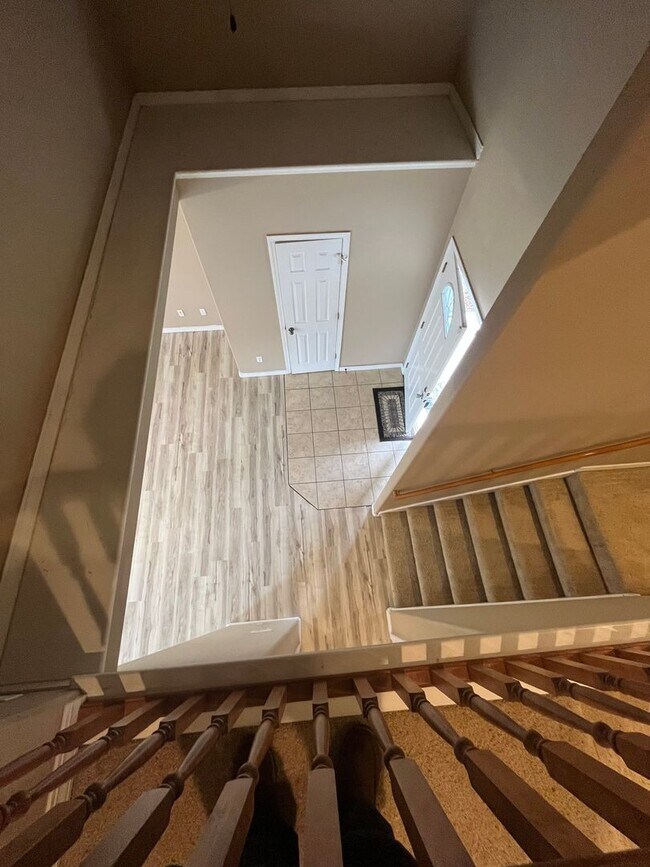 Building Photo - COMING SOON 3 Bedrooms 3 Bathrooms AND A 3...