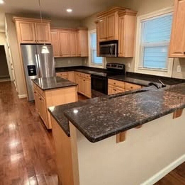 Building Photo - Luxury Living in Historic Brewer’s Hill 2010 N Buffum St. | 3 Bed, 2.5 Bath + Loft | $2,695/mo