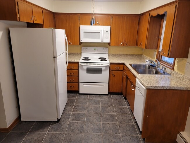 Primary Photo - 5008 Ingersoll Ave