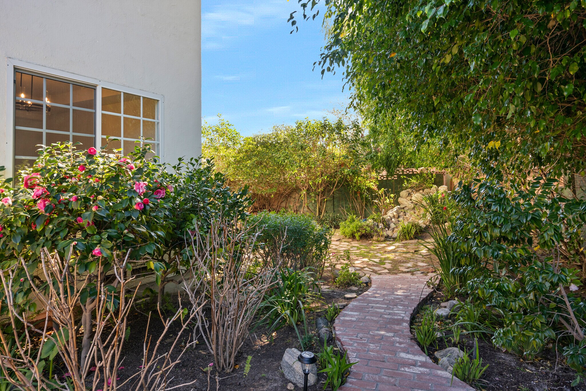 Building Photo - 2719 Granvia Pl