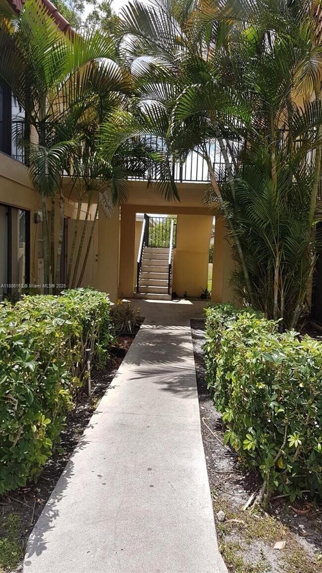 Building Photo - 11386 Royal Palm Blvd