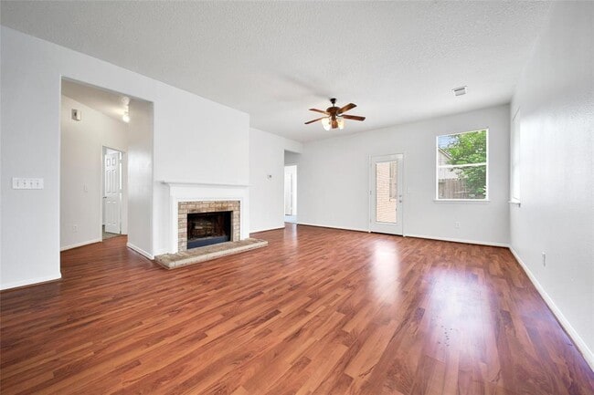 Building Photo - 2922 Green Valley Trail Dr