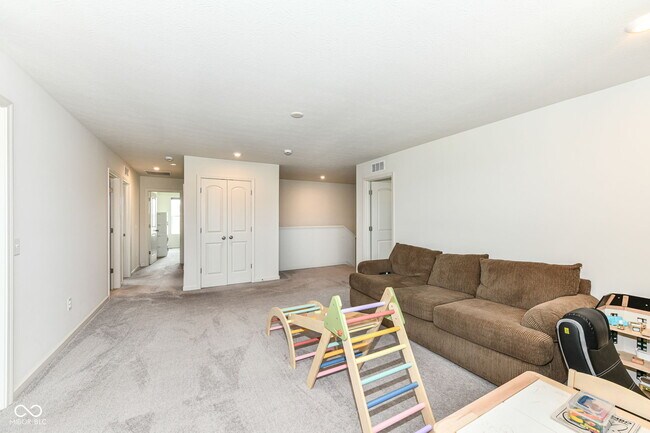 Building Photo - 7101 Oak Trce Ln