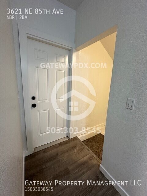 Building Photo - 3621 NE 85th Ave