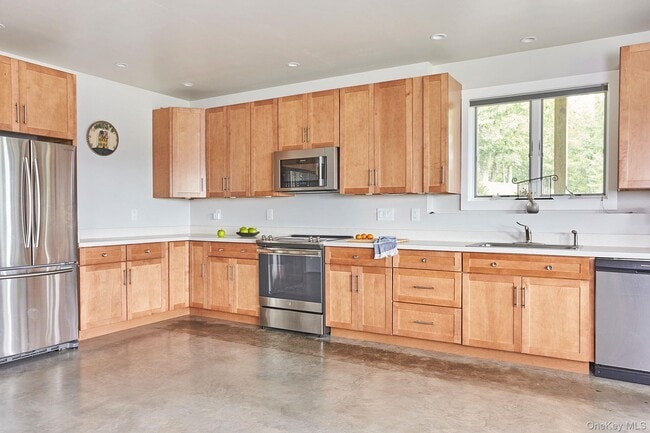 Building Photo - 21 Contentment Ln