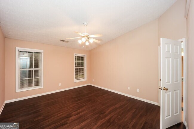 Building Photo - 75 Bellaire Ln