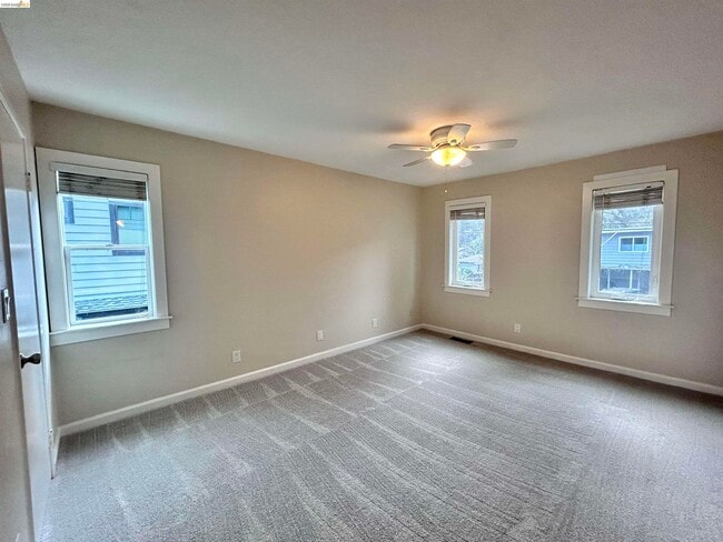 Building Photo - 3620 Walnut St