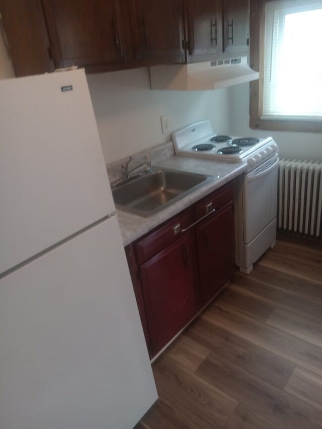 Building Photo - 4 Smith St